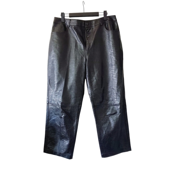 Urban Outfitters Noisy May Faux Leather High Rise Crop Straight Pants M - Picture 2 of 7